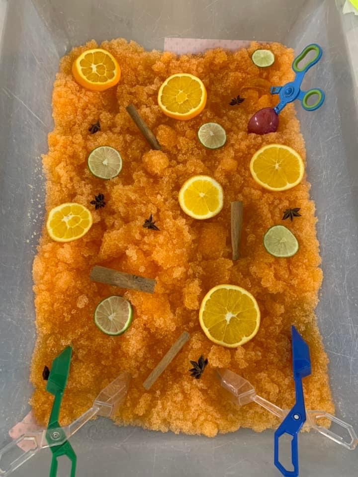 activities_03_orange.jpg